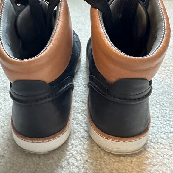 W's #7 Sperry gold cup ankle boot - Picture 2 of 5